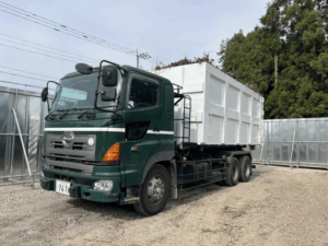 つくば市の株式会社FLAGUP 伐採・剪定木受入れ施設　WOOD BASE TSUKUBA-運搬