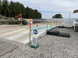 つくば市の株式会社FLAGUP 伐採木受入れ施設　WOOD BASE TSUKUBA-台貫